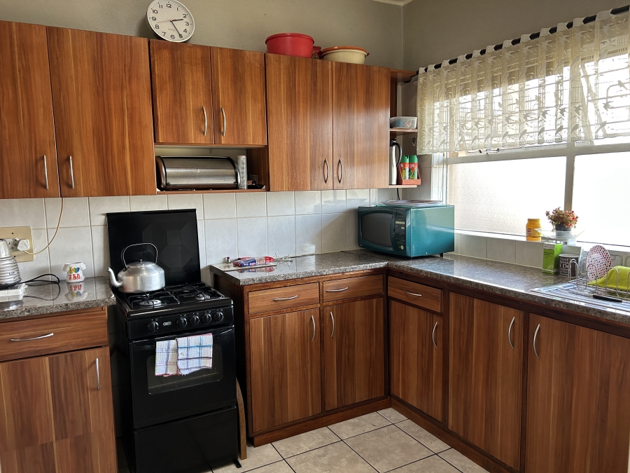 2 Bedroom Property for Sale in Loumar Western Cape